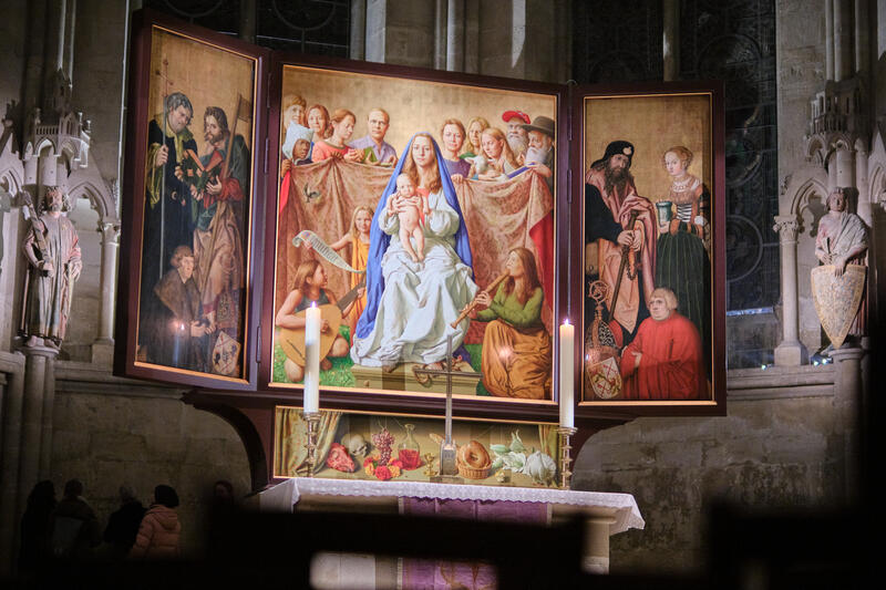s:43:"Der Cranach-Triegel-Altar im Naumburger Dom";