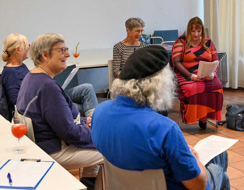 s:72:""Shared Reading" im Ökumenischen Bildungszentrum sanctclara in Mannheim";