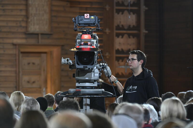 s:40:"Übertragung eines Fernsehgottesdienstes";