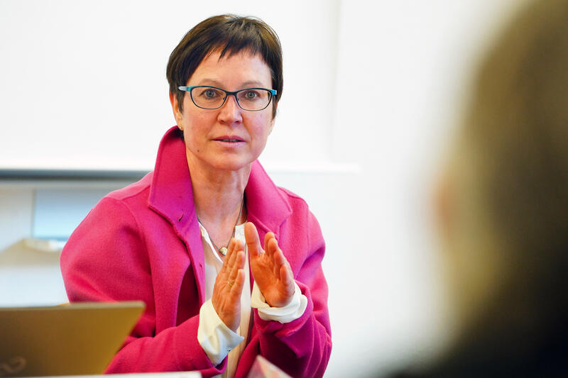 s:23:"Adelheid Ruck-Schröder";