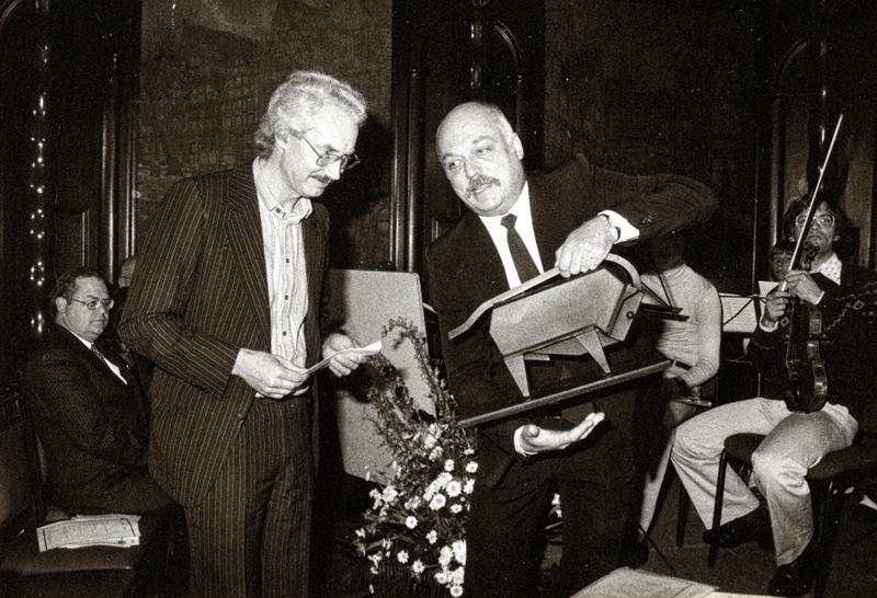 s:36:"Auszeichnung "Buxtehuder Bulle" 1980";