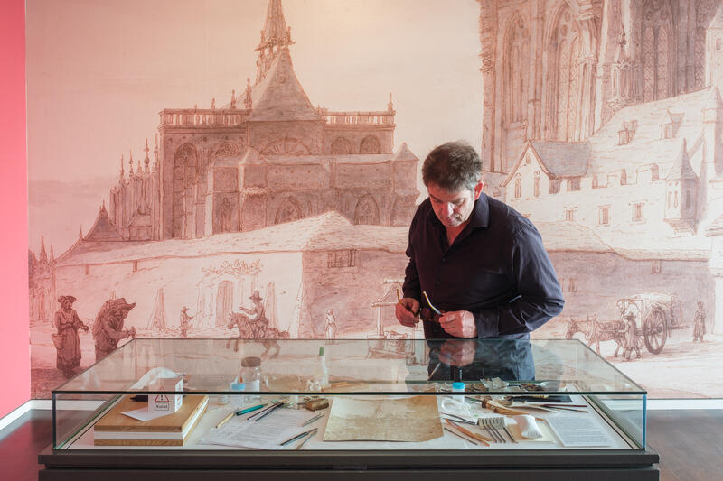 s:66:"Geheimnisse niederländischer Zeichner im Wallraf-Richartz-Museum.";