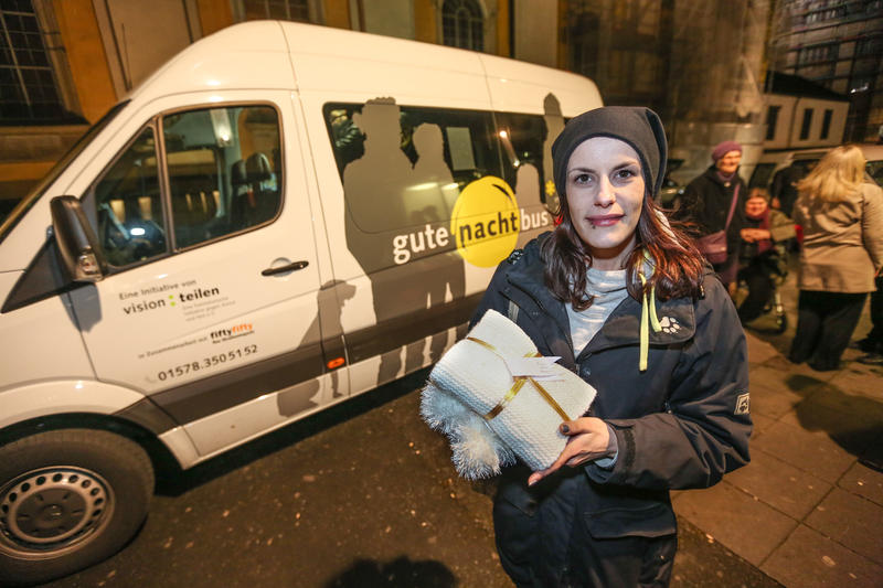 s:67:""Gutenachtbus" in Düsseldorf - Hilfe für Bedürftige (Archivbild)";