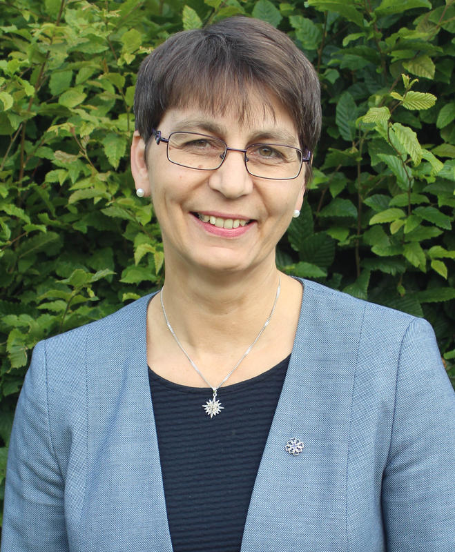 s:89:"Sabine Bertram-Schäfer, Pröpstin für Nordhessen und Nassau, stellt sich zur Wiederwahl";