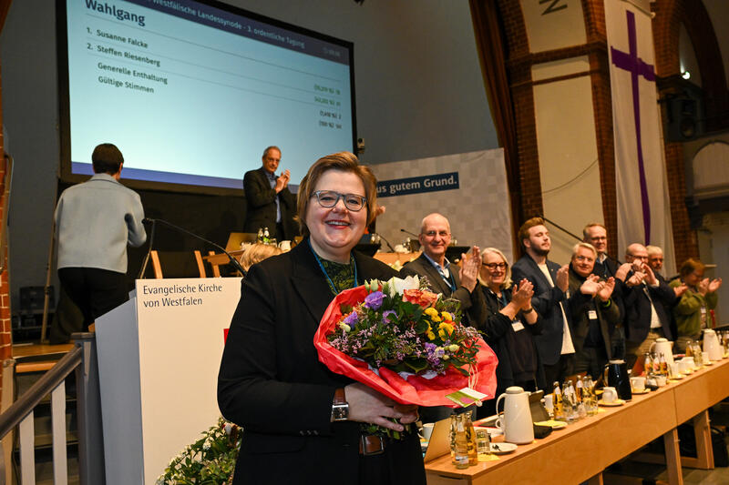 s:14:"Susanne Falcke";