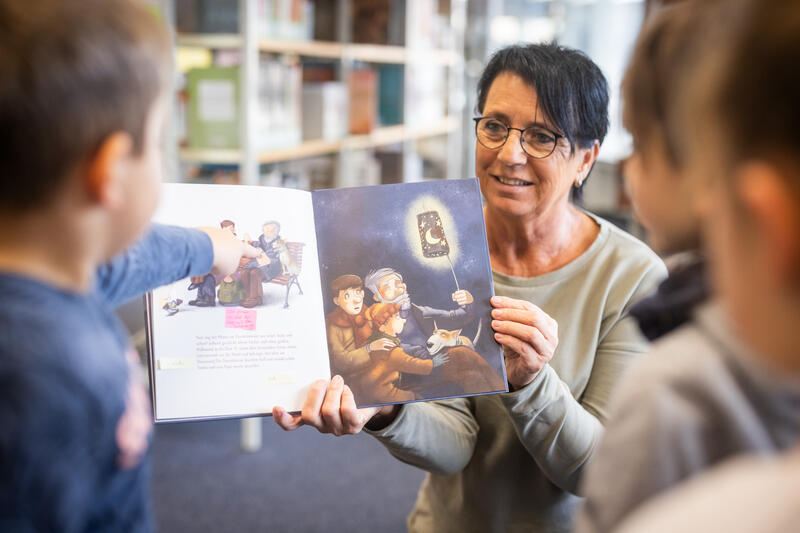 s:68:"Wie Kitas sprachliche Bildung unter schwierigen Vorzeichen betreiben";