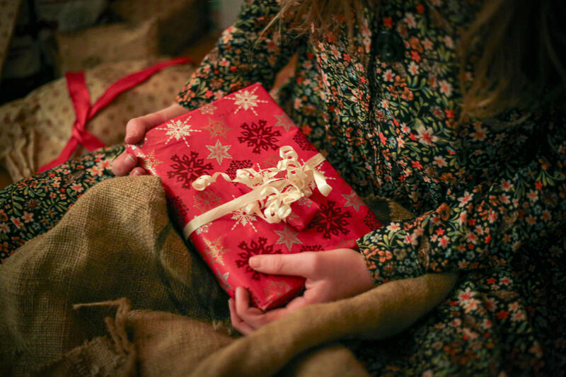 s:99:"Warum Fehlgeschenke wehtun - und wie man mit Takt, Humor und klaren Fristen das Beste daraus macht.";