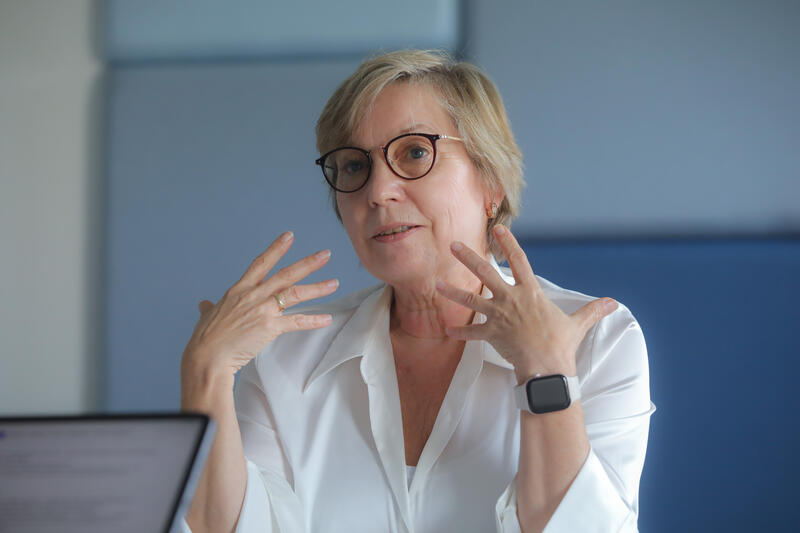 s:16:"Kirsten Schwenke";