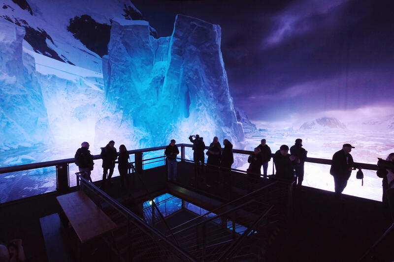 s:62:"Ausstellung "Antarktis" von Yadegar Asisi im Panometer Leipzig";