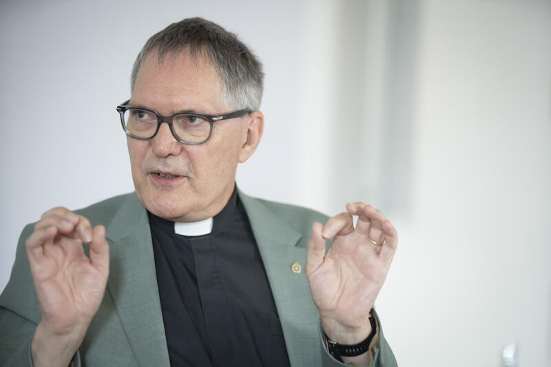 s:100:"Vorsitzender der Arbeitsgemeinschaft Christlicher Kirchen in Deutschland (ACK), Christopher Easthill";