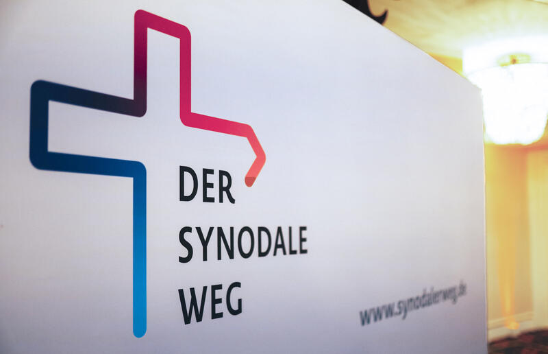 s:23:"Logo "Der Synodale Weg"";