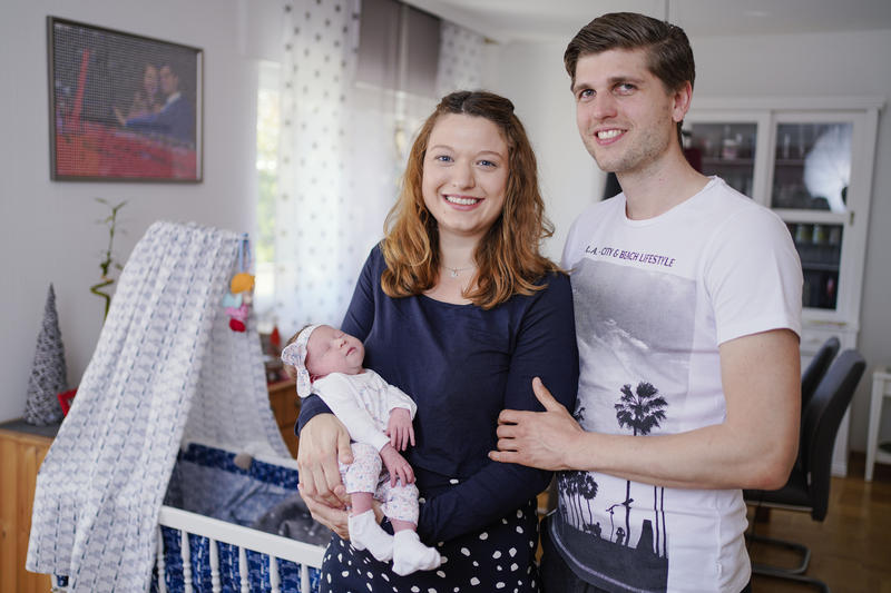 s:29:"Ehepaar mit Kind (Archivbild)";