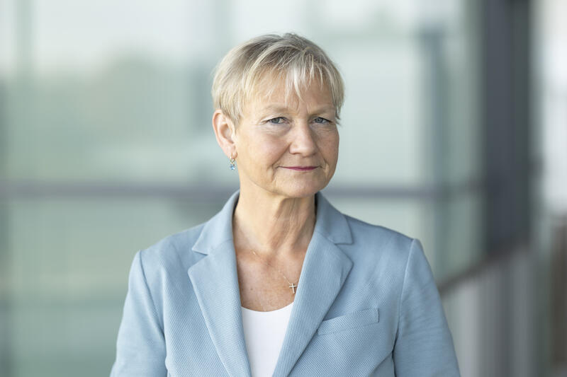 s:61:"Kirsten Fehrs fordert die Rückkehr an den Verhandlungstisch.";