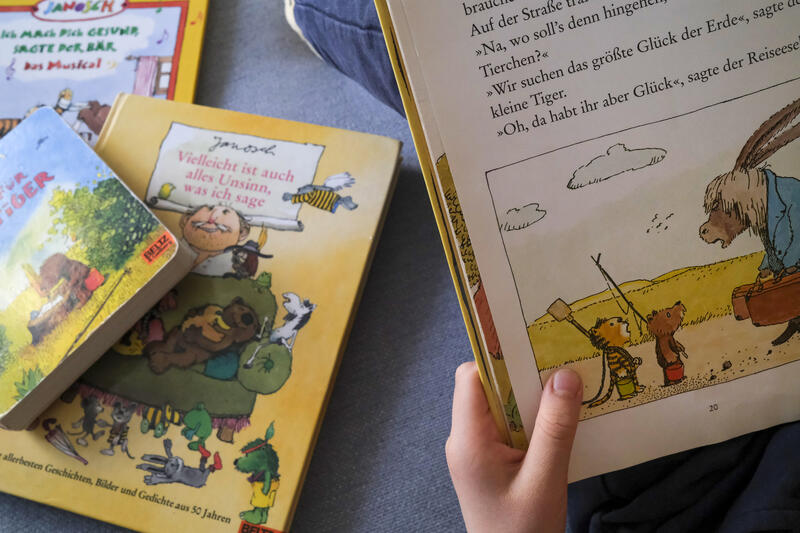 s:31:"Kinderbuchautor Janosch wird 95";