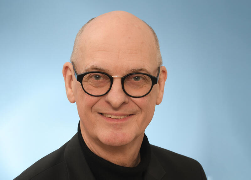 s:71:"Publizist Martin Lessenthin, Botschafter für Menschenrechte e.V. (BfM)";