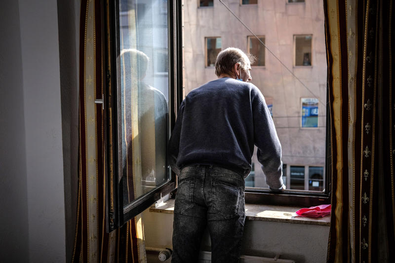 s:80:"Nach Jahren auf der Straße hat Franz B. wieder ein eigenes Zuhause (Themenfoto)";