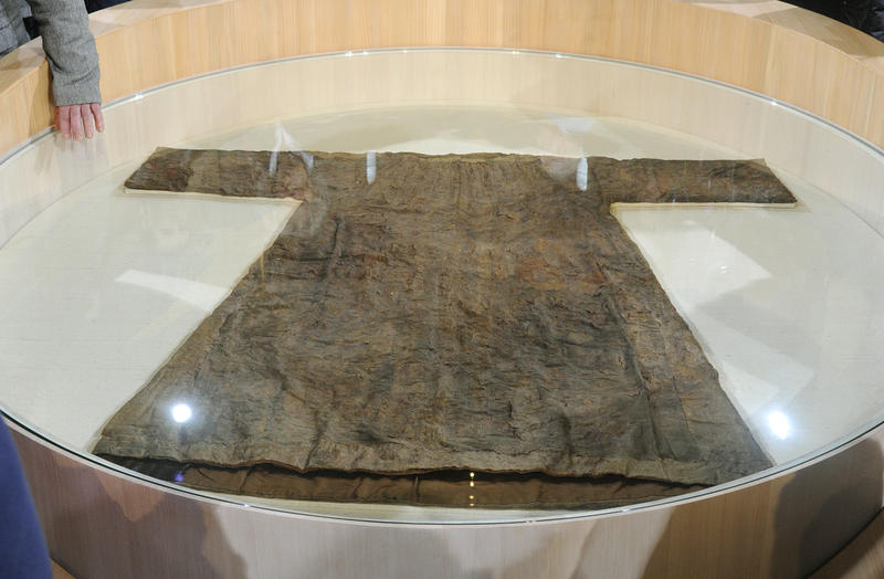 s:40:"Heilig-Rock-Wallfahrt in Trier eröffnet";