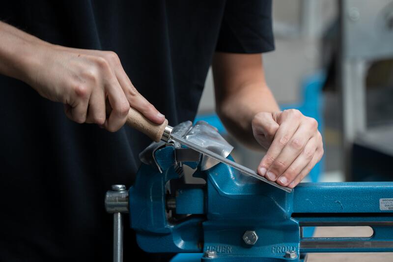 s:135:"In ländlich geprägten Kreisen war die Dichte der Handwerksbetriebe im Vergleich zu Bevölkerung Ende 2024 den Angaben zufolge höher.";