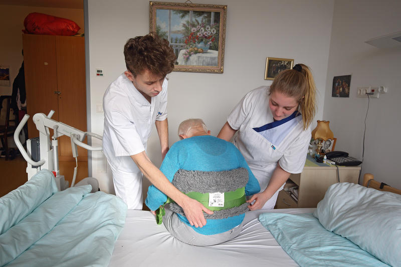 s:16:"Pflegeausbildung";