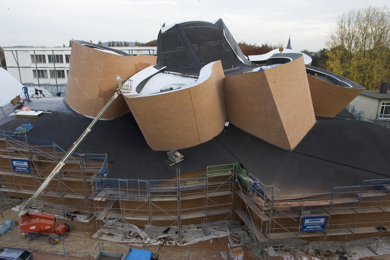 s:92:"Baustelle "MARTa" des kalifornischen Stararchitekten Frank O. Gehry in Herford im Jahr 2004.";