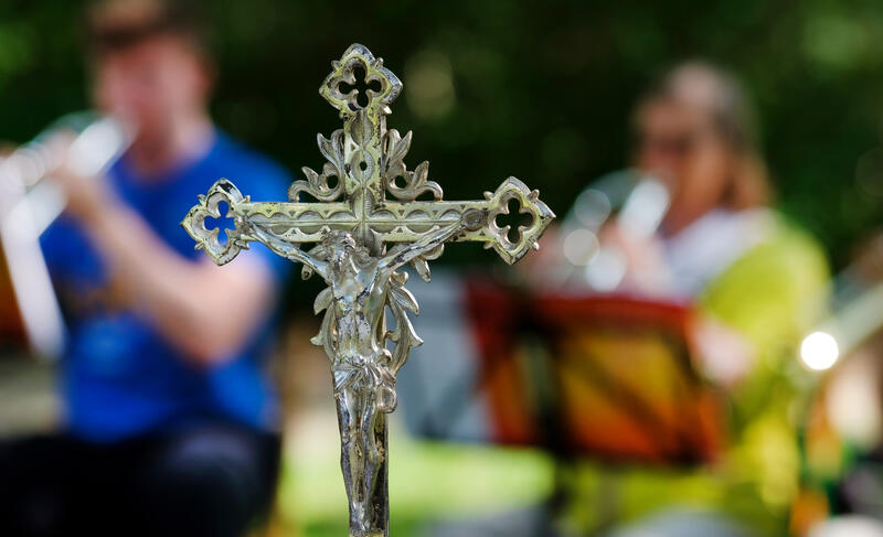 s:47:"Open-Air-Gottesdienst an Pfingsten (Themenbild)";