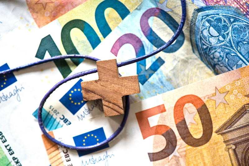 s:24:"Kreuz auf Euro-Banknoten";