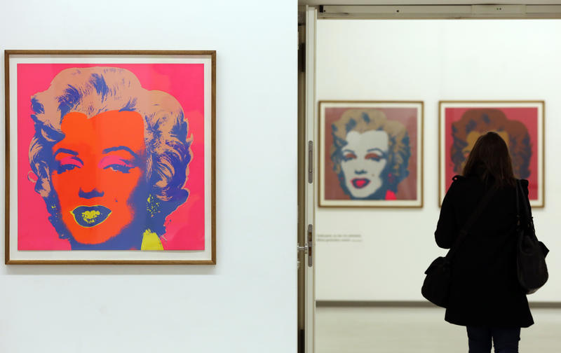 s:85:"Auch die bekannten Warhol-Porträts von Marilyn Monroe werden in Saarbrücken gezeigt";