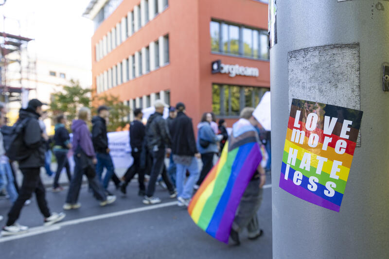 s:25:"Sticker gegen Extremismus";