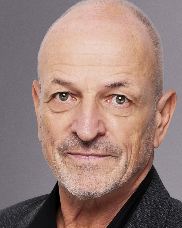 s:14:"Andreas Lipsch";