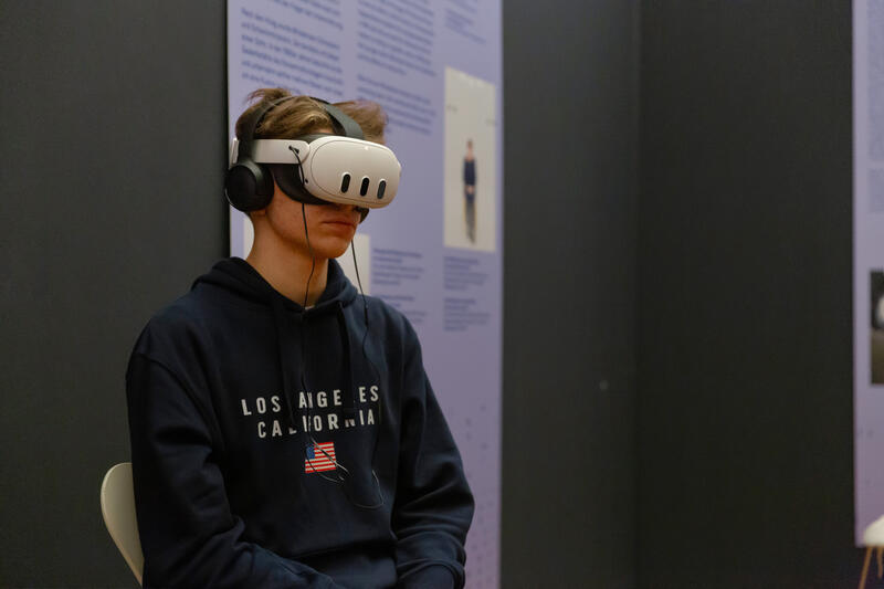 s:96:"Beim Projekt "In Echt" erzählen Holocaust-Überlebende erzählen ihre Geschichte per VR-Brille.";