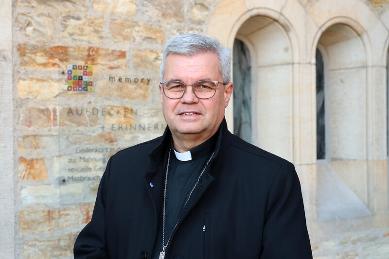 s:27:"Erzbischof Udo Markus Bentz";