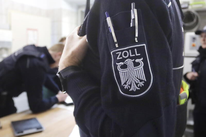 s:28:"Zollkontrolle im Baugewerbe.";
