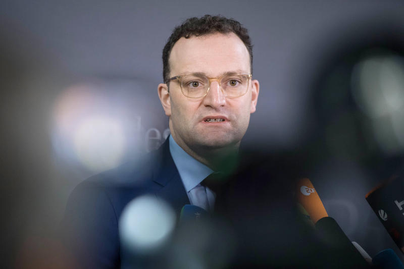 s:31:"Jens Spahn steht in der Kritik.";