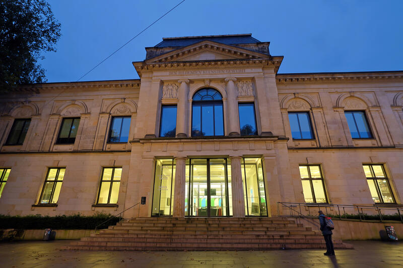 s:58:"Kunsthalle Bremen: Ausstellung würdigt Kunst-Pionierinnen";