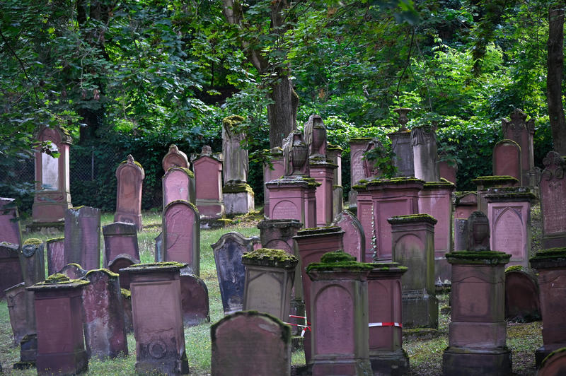 s:32:"Friedhof "Am Judensand" in Mainz";