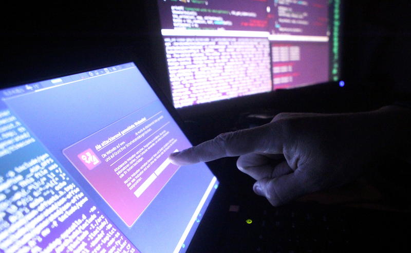 s:21:"Internetkriminalität";
