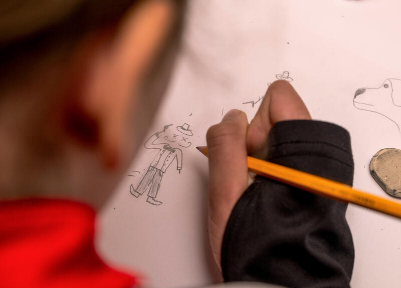 s:75:"Wer mit Pinsel, Stift und Papier kommt, zahlt keinen Eintritt (Symbolbild).";
