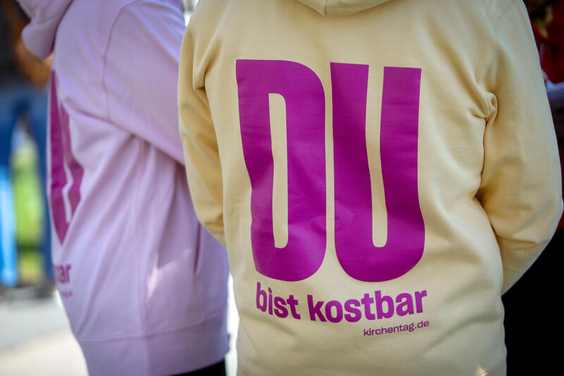 s:31:"Kirchentag 2027 in Düsseldorf.";
