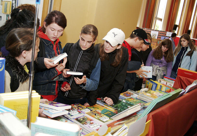s:56:"Kinder- und Jugendbuchmesse in Saarbrücken (Archivbild)";