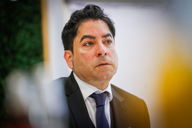 s:69:"Uni Muenster gruendet erste deutsche Islamisch-Theologische Fakultaet";