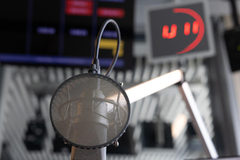 s:85:"Im Auto hören 30 Millionen Menschen Online-Audio, davon die allermeisten auch Radio.";