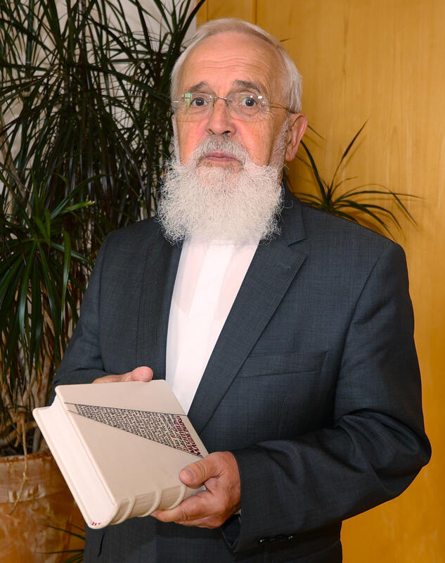 s:21:"Bischof Gerhard Feige";