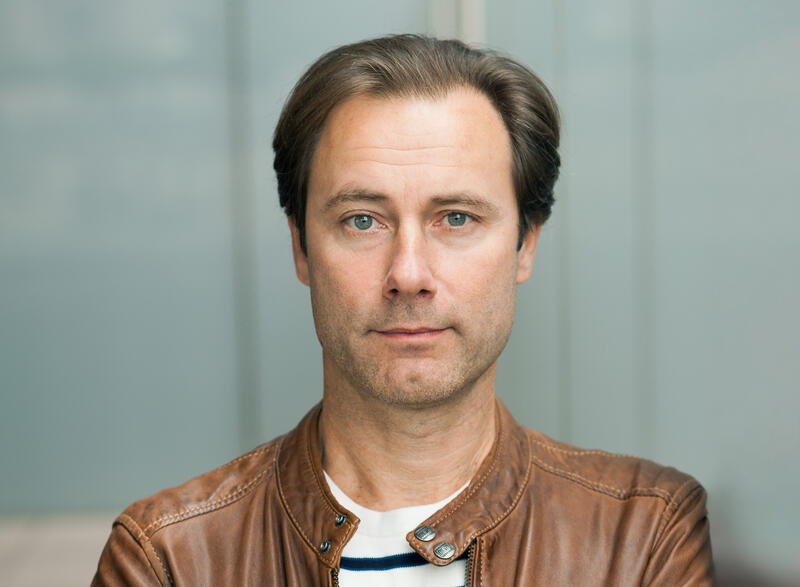 s:56:"Politologe Thomas Biebricher: Brandmauer ist ein Dilemma";