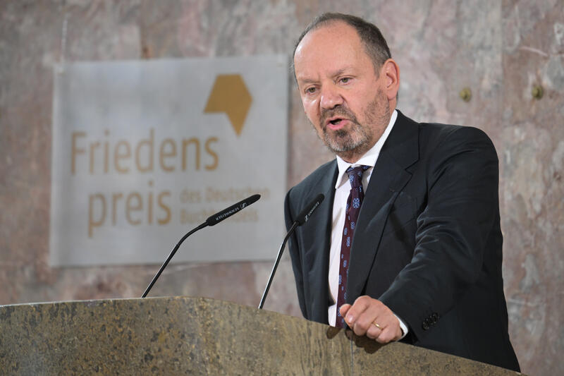 s:45:"Philippe Sands in der Frankfurter Paulskirche";