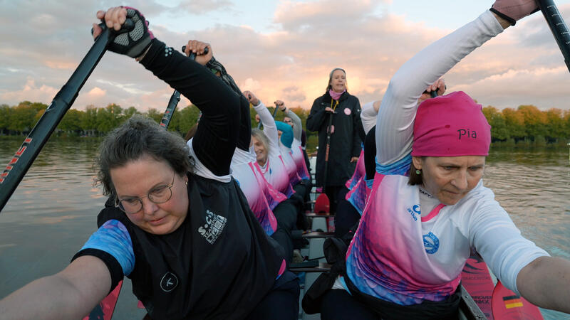 s:21:"Frauen im Drachenboot";