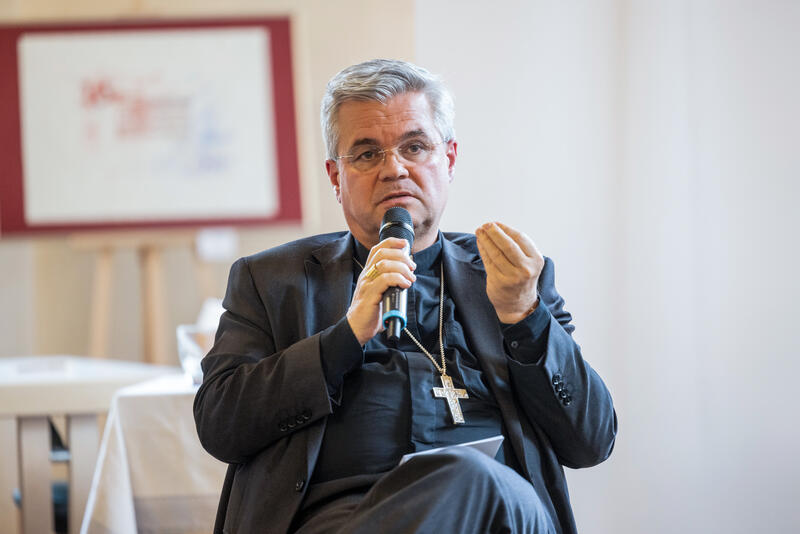 s:39:"Paderborner Erzbischof Udo Markus Bentz";