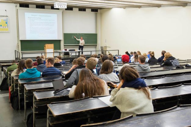 Studenten im Hörsaal